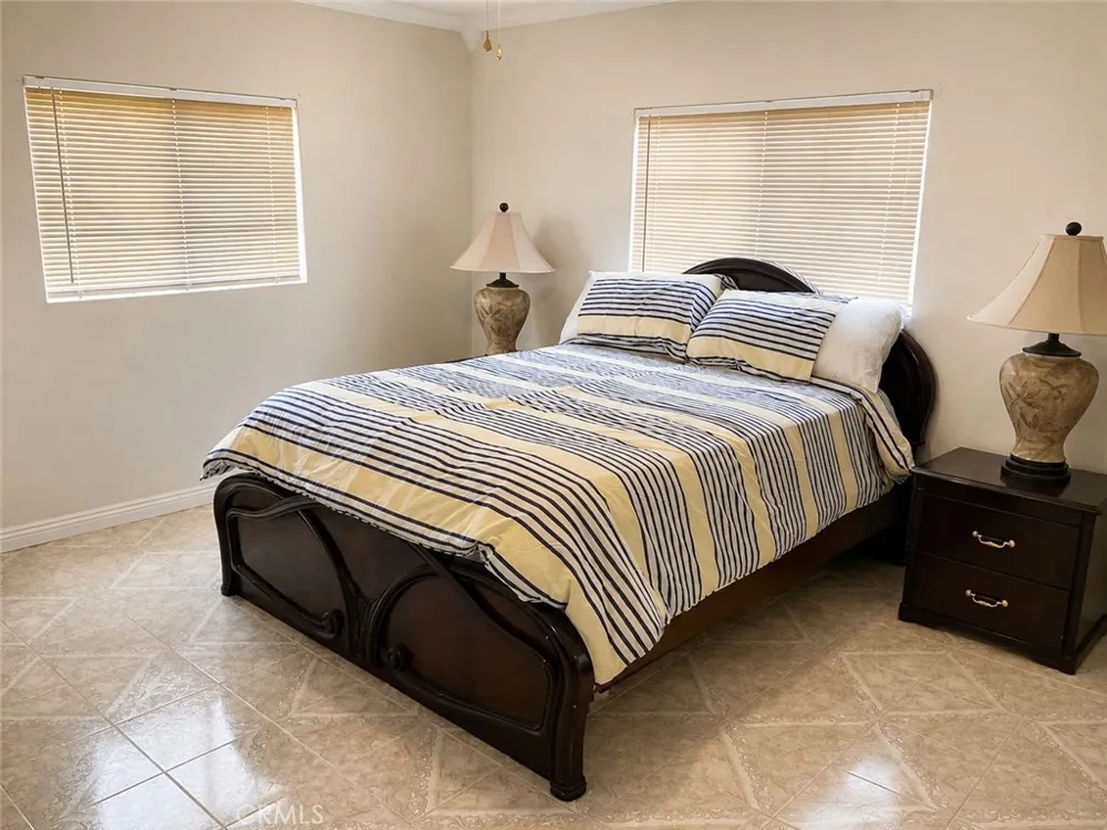 3817 Arlington Avenue Los Angeles, CA 90008