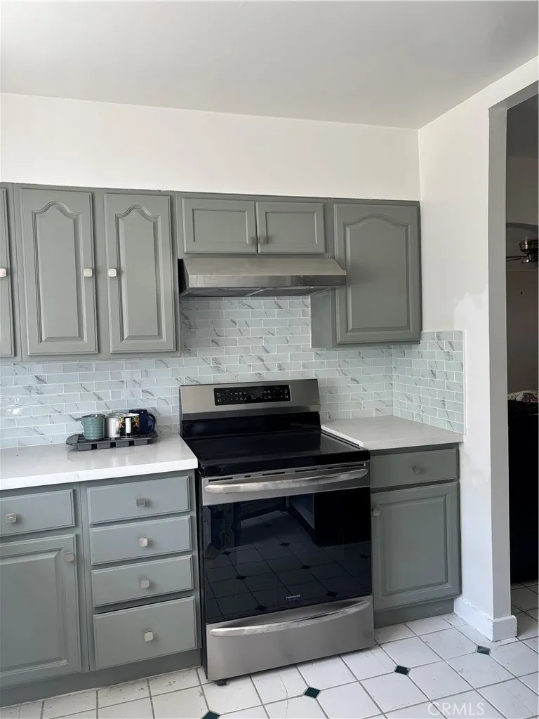 3817 Arlington Avenue Los Angeles, CA 90008