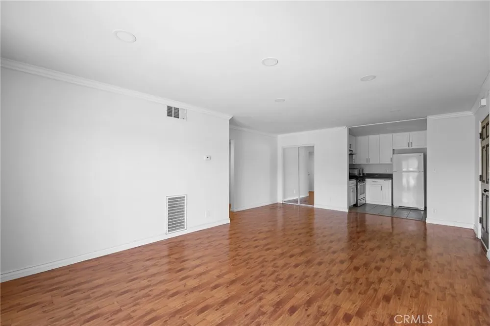 1364 E Garfield Avenue #1 Glendale, CA 91205