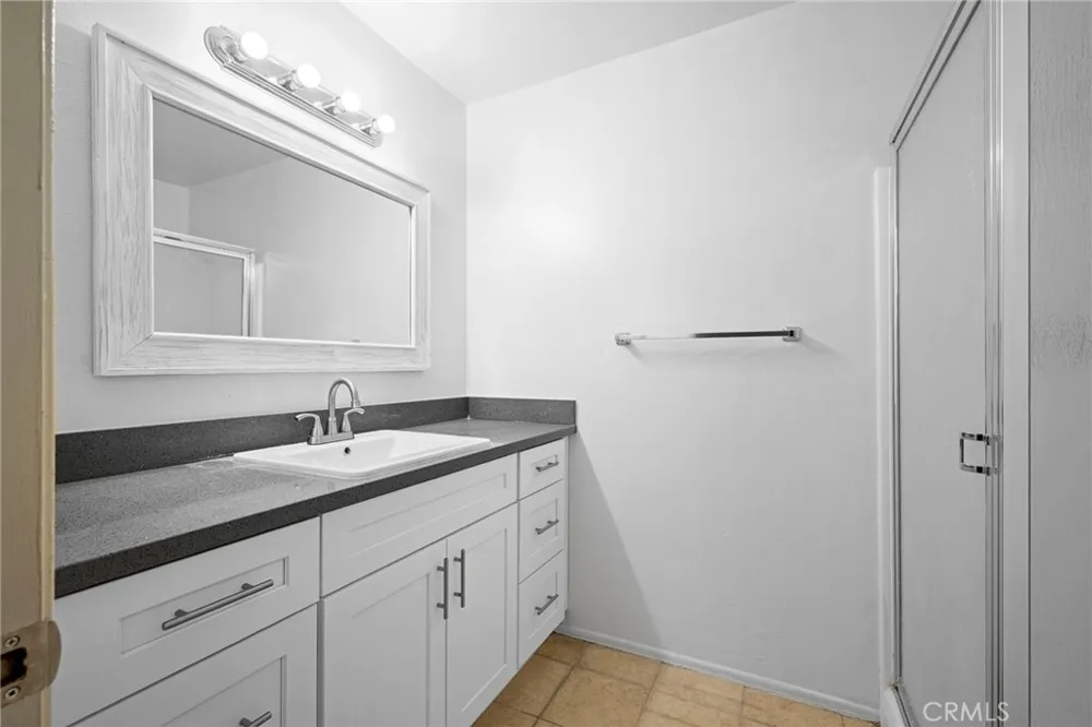 1364 E Garfield Avenue #1 Glendale, CA 91205