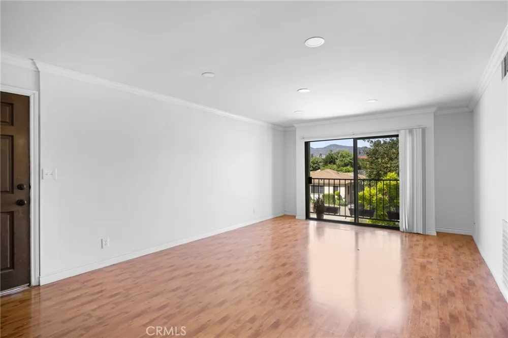 1364 E Garfield Avenue #1 Glendale, CA 91205