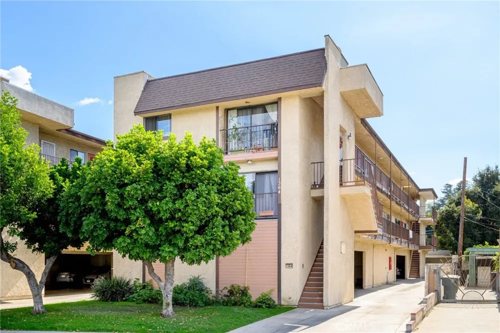 1364 E Garfield Avenue #1 Glendale, CA 91205