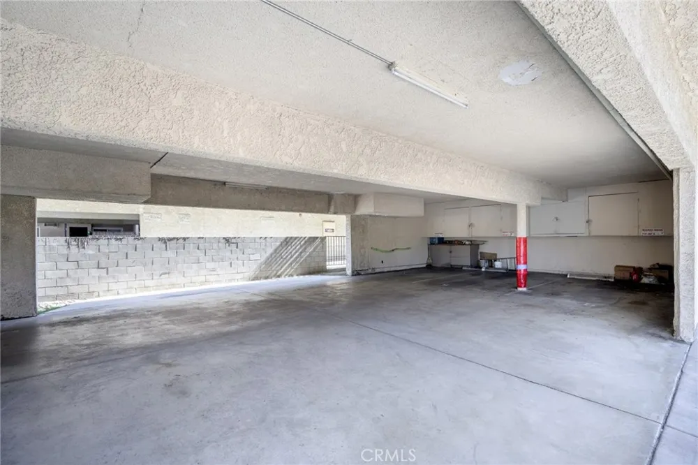1364 E Garfield Avenue #1 Glendale, CA 91205