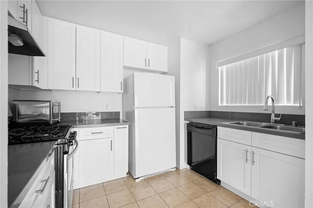 1364 E Garfield Avenue #1 Glendale, CA 91205