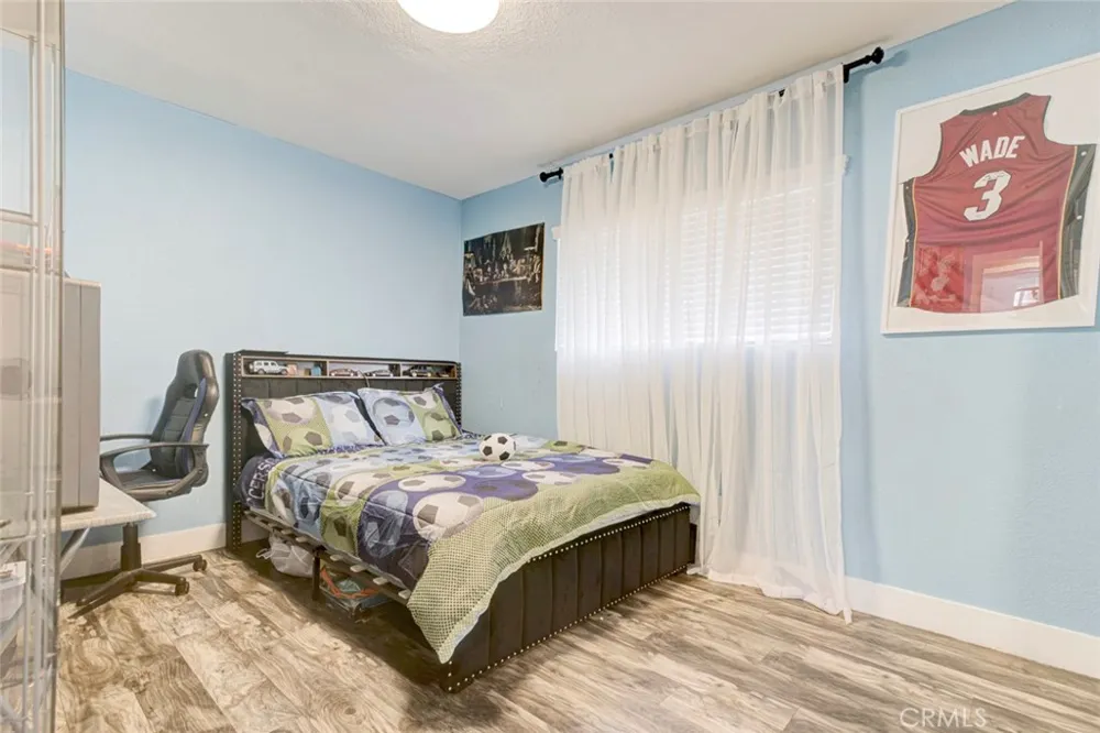 13889 Nurmi Sylmar, CA 91342