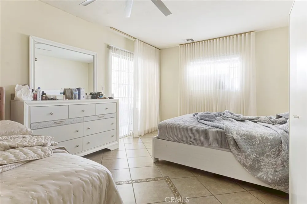 13889 Nurmi Sylmar, CA 91342