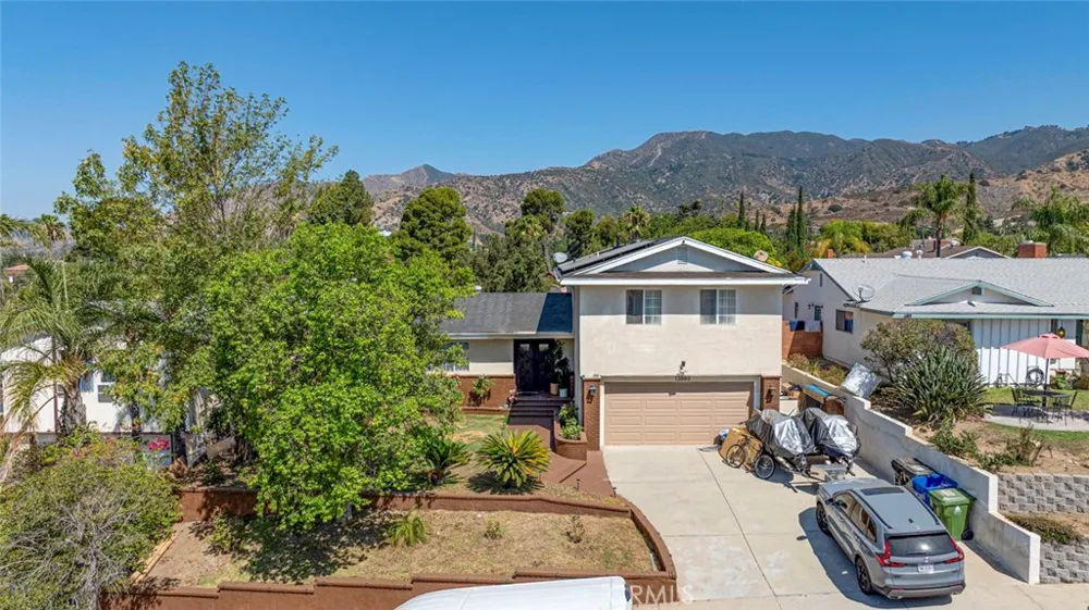 13889 Nurmi Sylmar, CA 91342