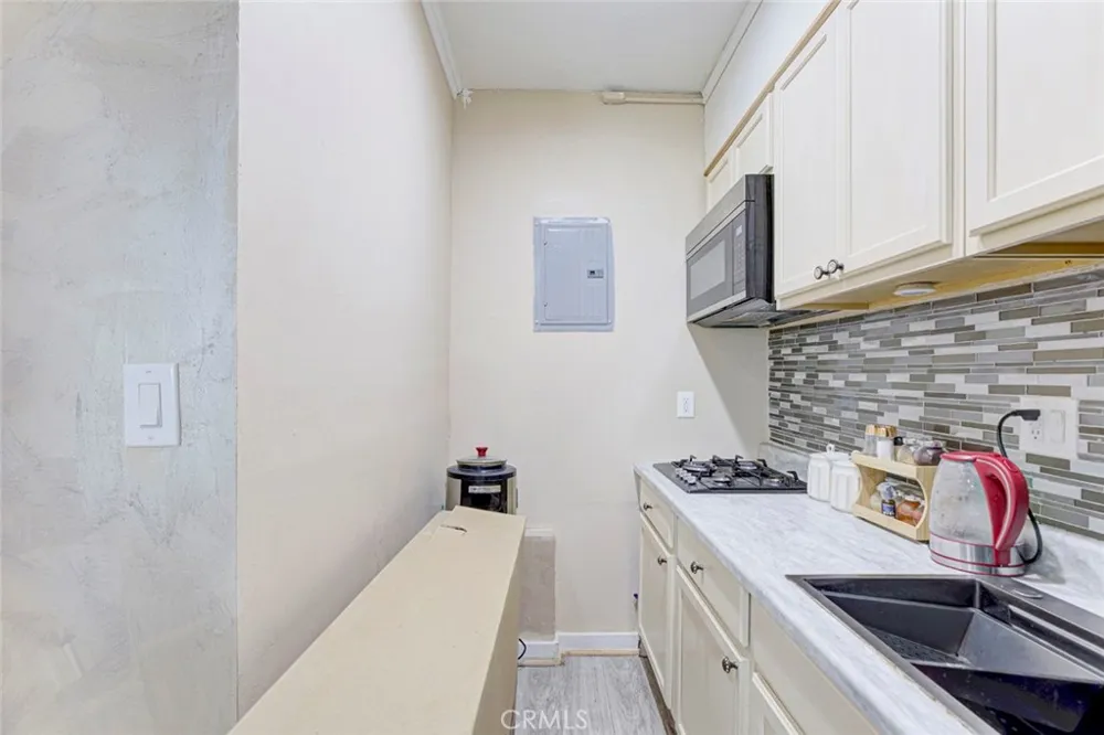 13889 Nurmi Sylmar, CA 91342