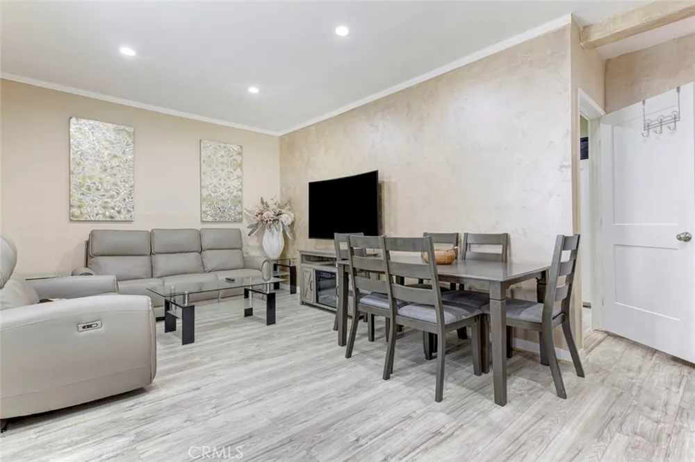 13889 Nurmi Sylmar, CA 91342