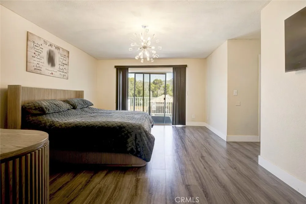 13889 Nurmi Sylmar, CA 91342