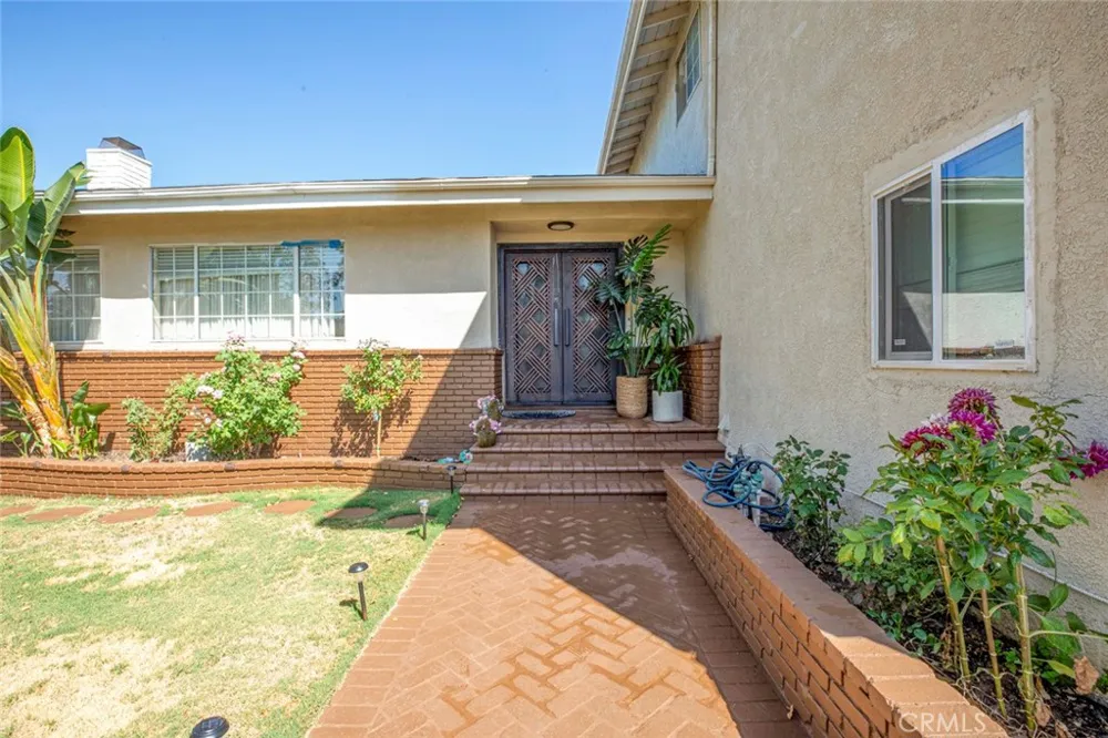 13889 Nurmi Sylmar, CA 91342