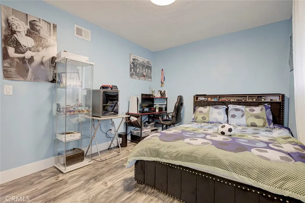 13889 Nurmi Sylmar, CA 91342