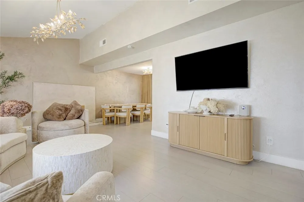 13889 Nurmi Sylmar, CA 91342