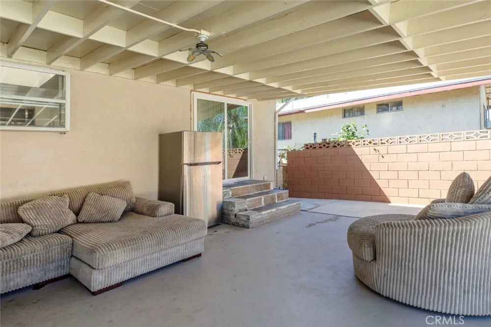 13889 Nurmi Sylmar, CA 91342