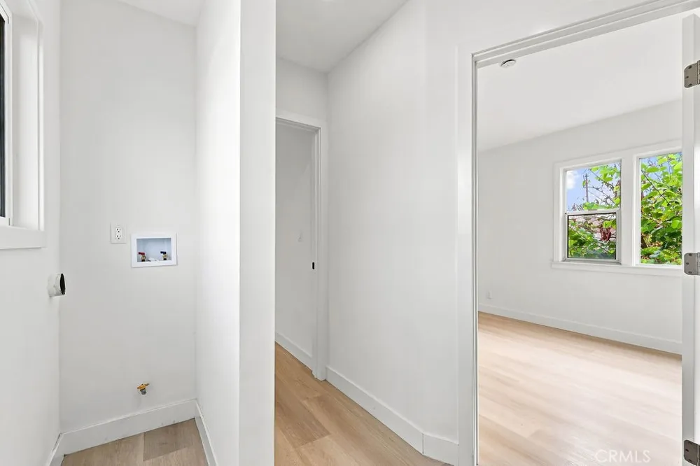 1211 Cole Avenue Hollywood, CA 90038