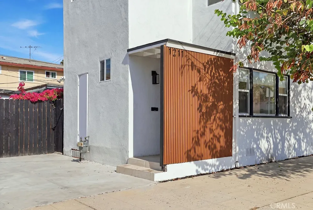 1211 Cole Avenue Hollywood, CA 90038