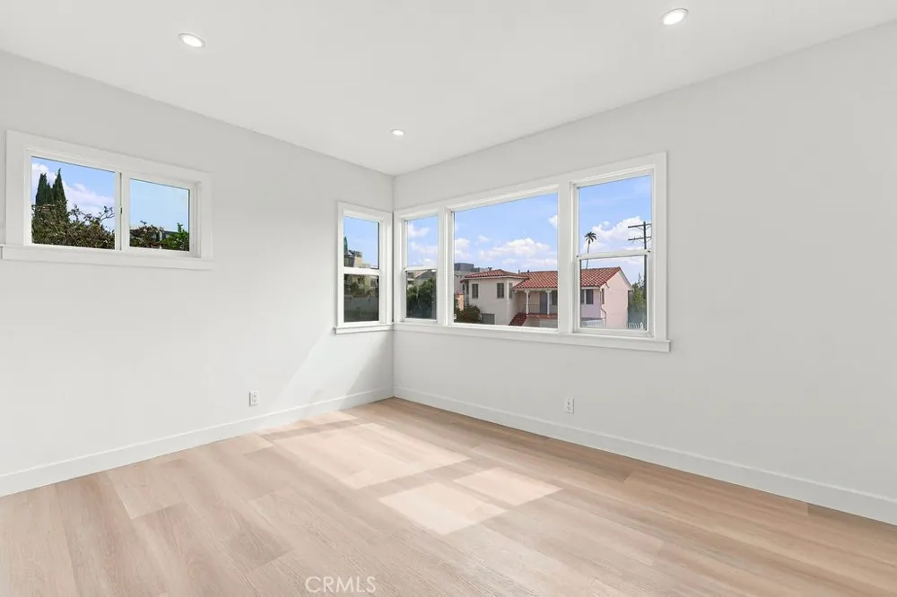 1211 Cole Avenue Hollywood, CA 90038