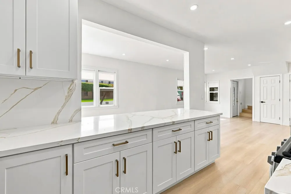 1211 Cole Avenue Hollywood, CA 90038