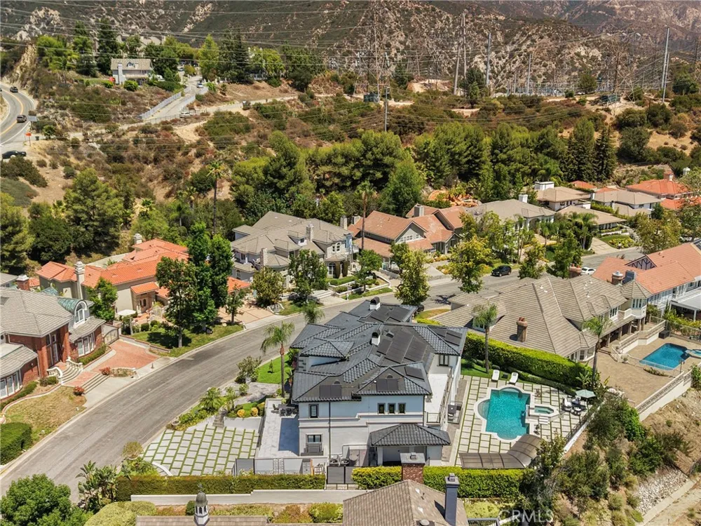 860 Greenridge Drive La Canada Flintridge, CA 91011