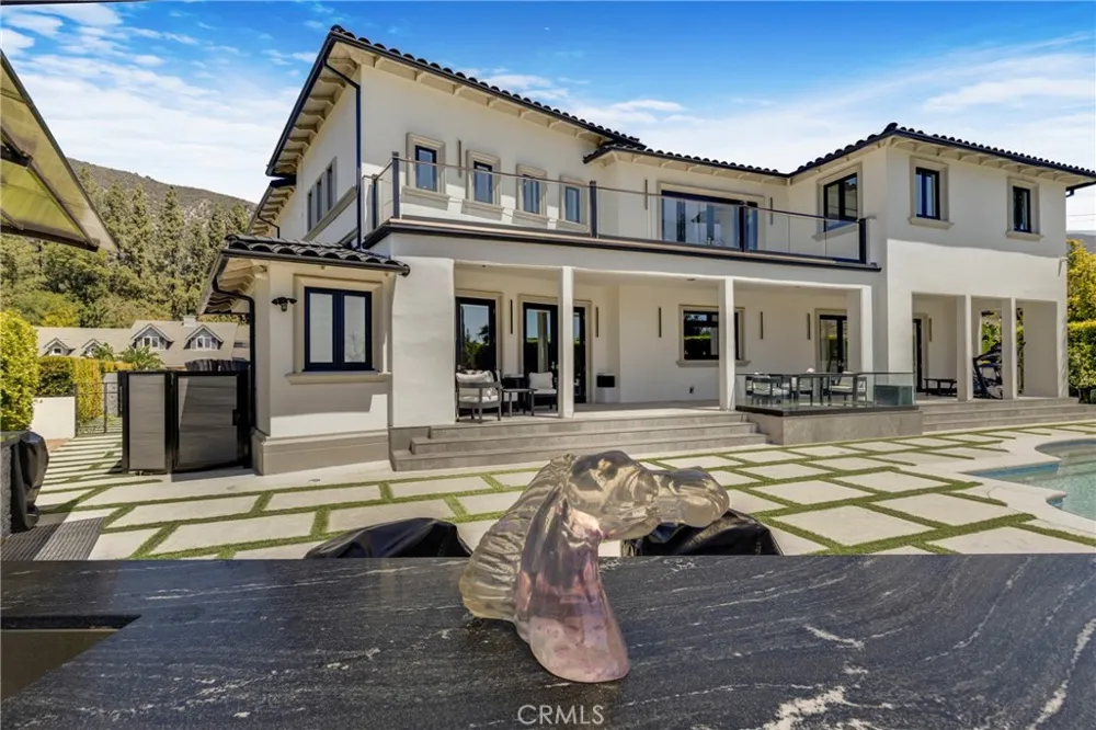 860 Greenridge Drive La Canada Flintridge, CA 91011