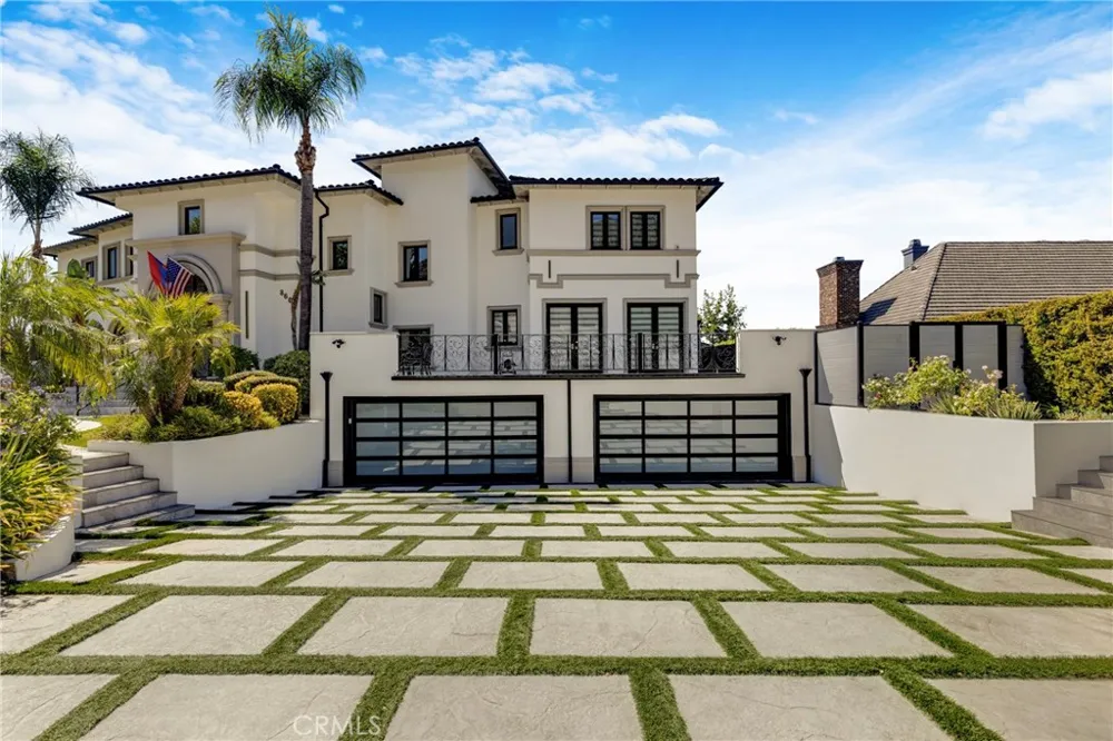 860 Greenridge Drive La Canada Flintridge, CA 91011