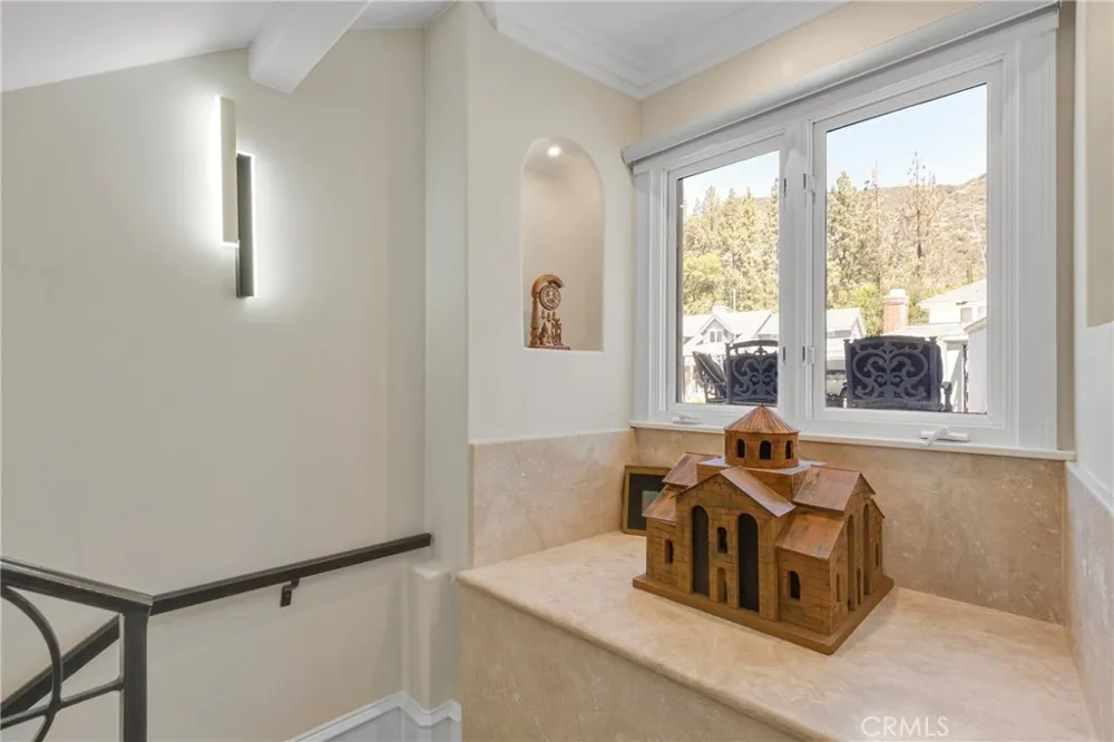 860 Greenridge Drive La Canada Flintridge, CA 91011