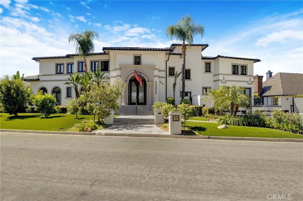 860 Greenridge Drive La Canada Flintridge, CA 91011