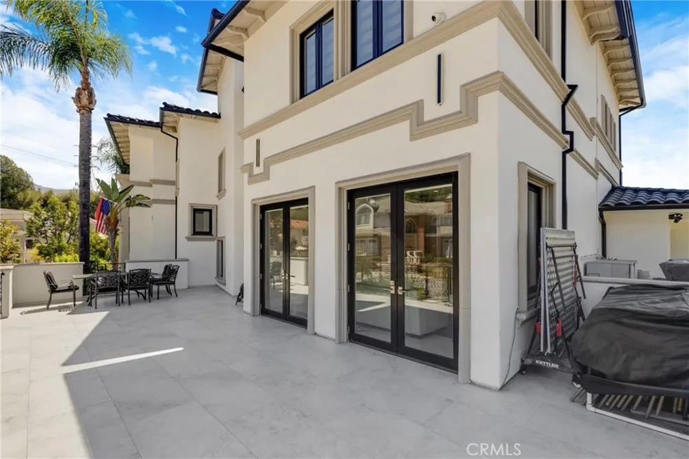 860 Greenridge Drive La Canada Flintridge, CA 91011