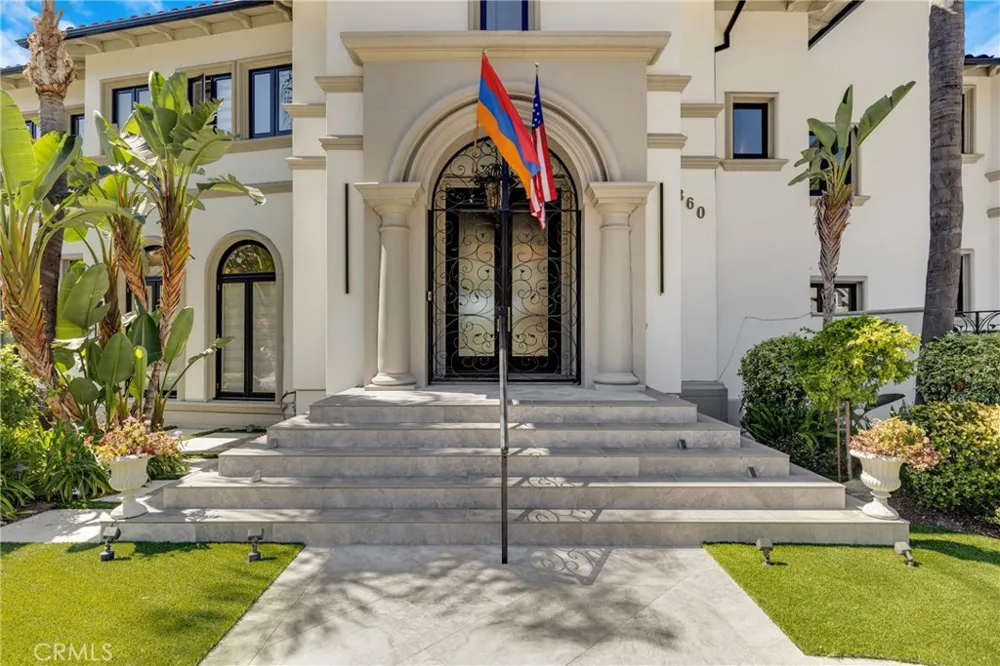 860 Greenridge Drive La Canada Flintridge, CA 91011
