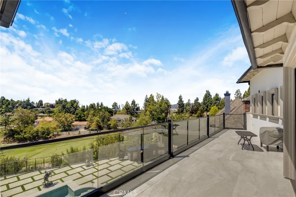 860 Greenridge Drive La Canada Flintridge, CA 91011