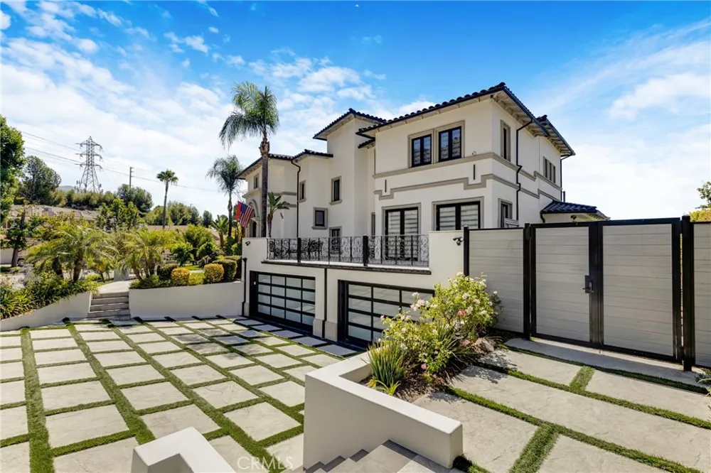 860 Greenridge Drive La Canada Flintridge, CA 91011