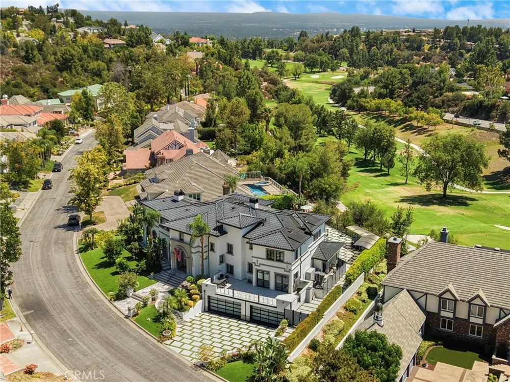 860 Greenridge Drive La Canada Flintridge, CA 91011