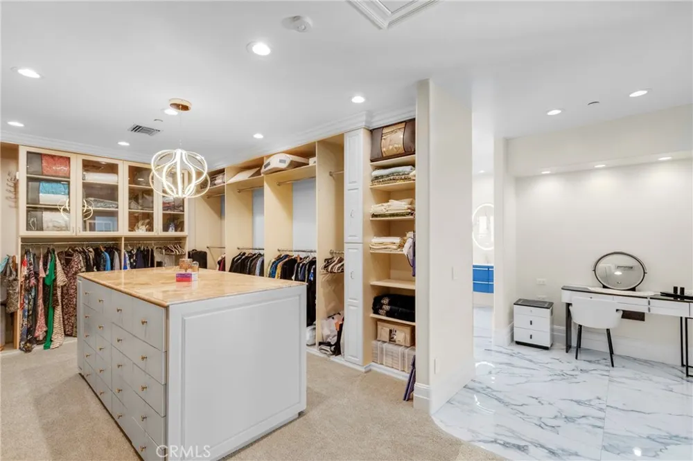 860 Greenridge Drive La Canada Flintridge, CA 91011