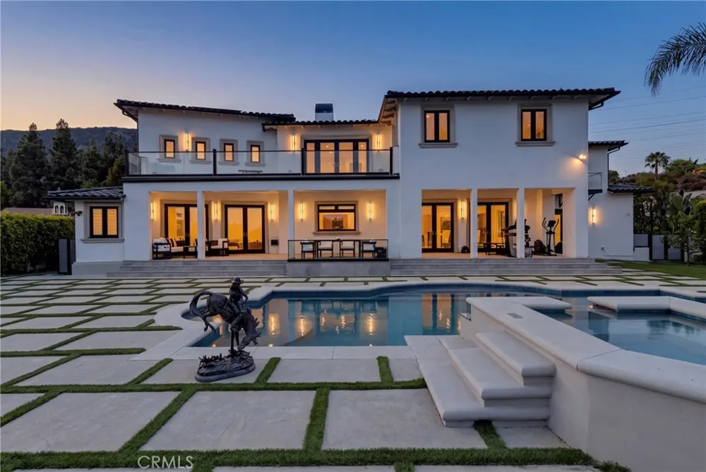 860 Greenridge Drive La Canada Flintridge, CA 91011