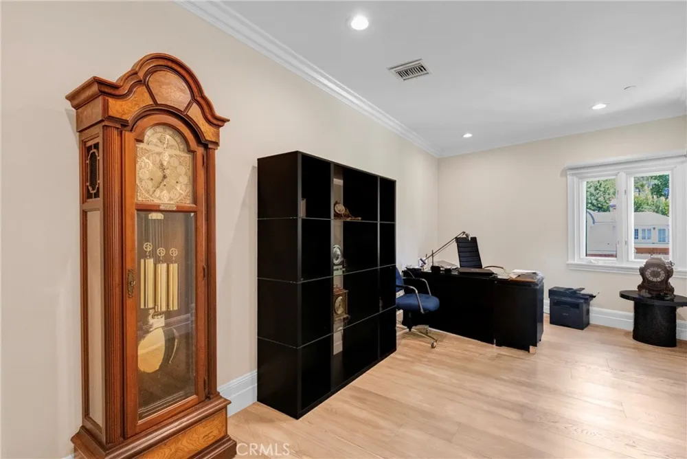 860 Greenridge Drive La Canada Flintridge, CA 91011