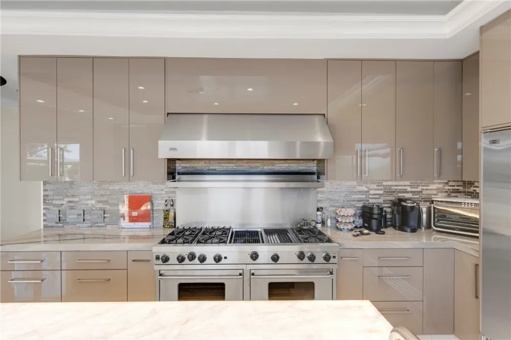 860 Greenridge Drive La Canada Flintridge, CA 91011