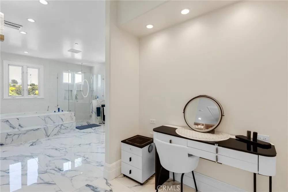 860 Greenridge Drive La Canada Flintridge, CA 91011