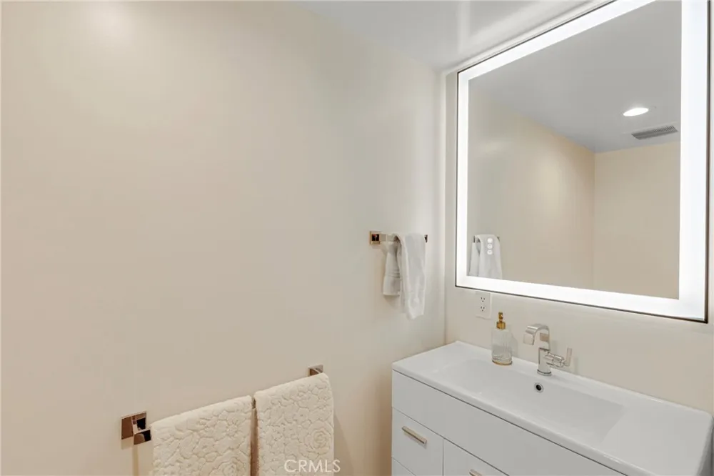 860 Greenridge Drive La Canada Flintridge, CA 91011