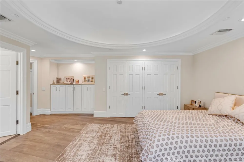860 Greenridge Drive La Canada Flintridge, CA 91011