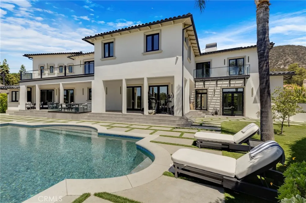 860 Greenridge Drive La Canada Flintridge, CA 91011