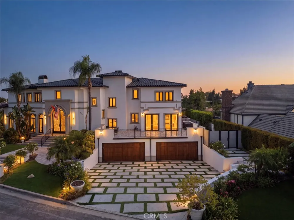 860 Greenridge Drive La Canada Flintridge, CA 91011