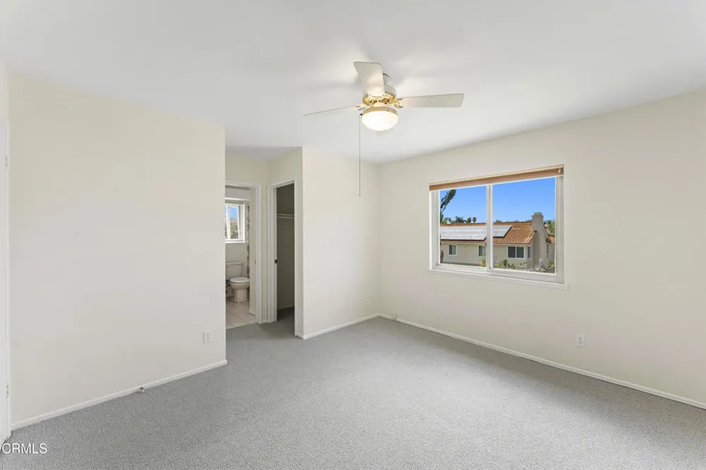 5828 Sunny Vista Avenue Oak Park, CA 91377