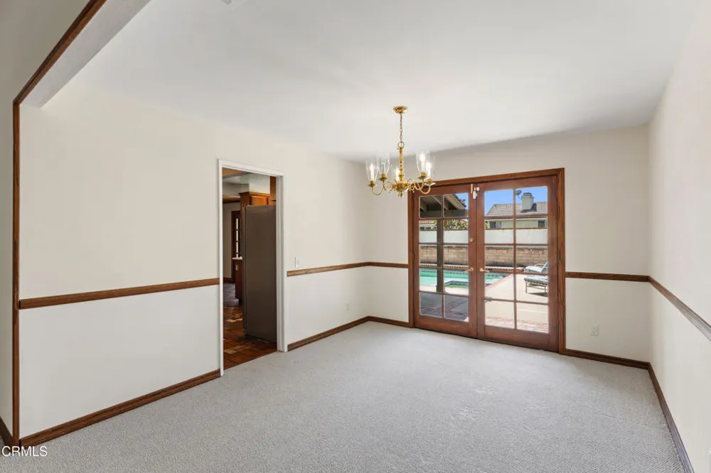 5828 Sunny Vista Avenue Oak Park, CA 91377