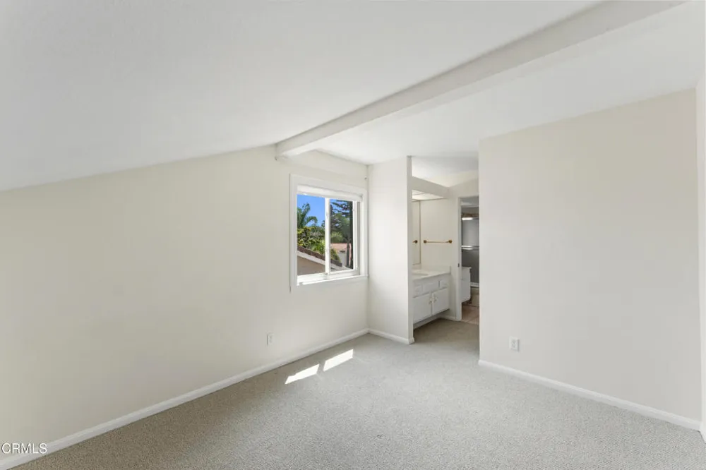 5828 Sunny Vista Avenue Oak Park, CA 91377