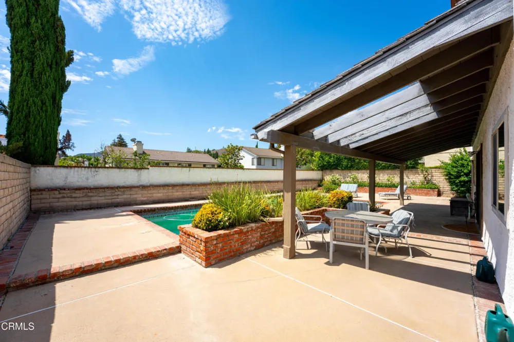 5828 Sunny Vista Avenue Oak Park, CA 91377