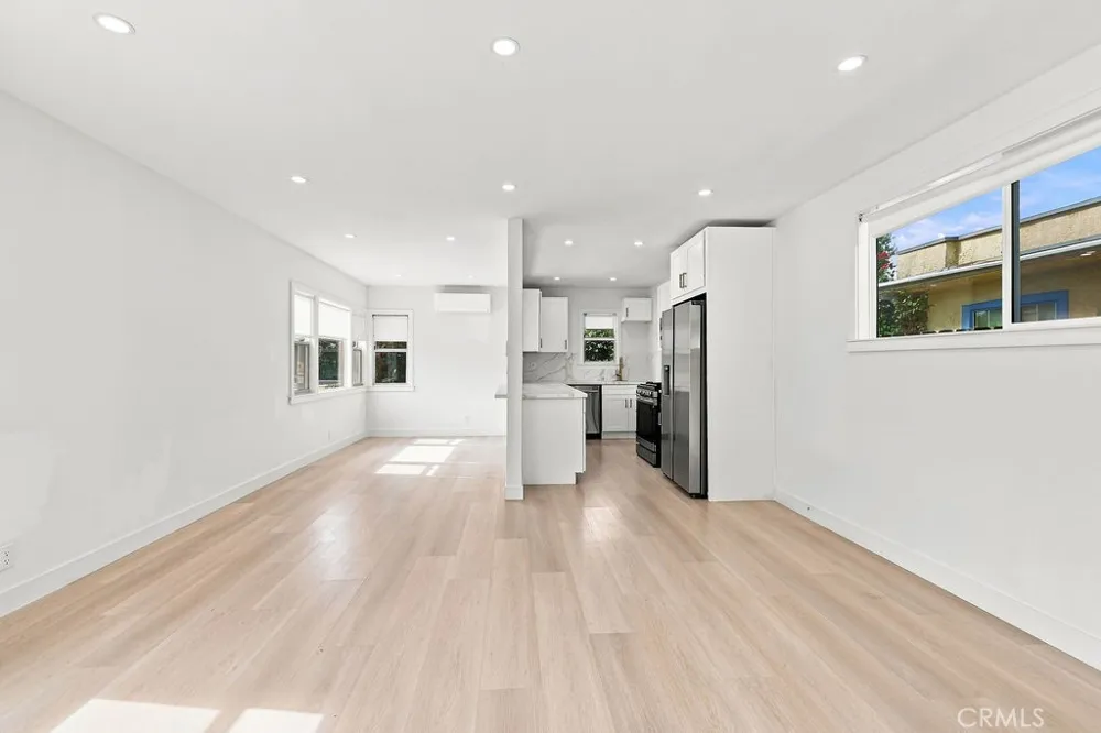 1205 Cole Avenue Hollywood, CA 90038