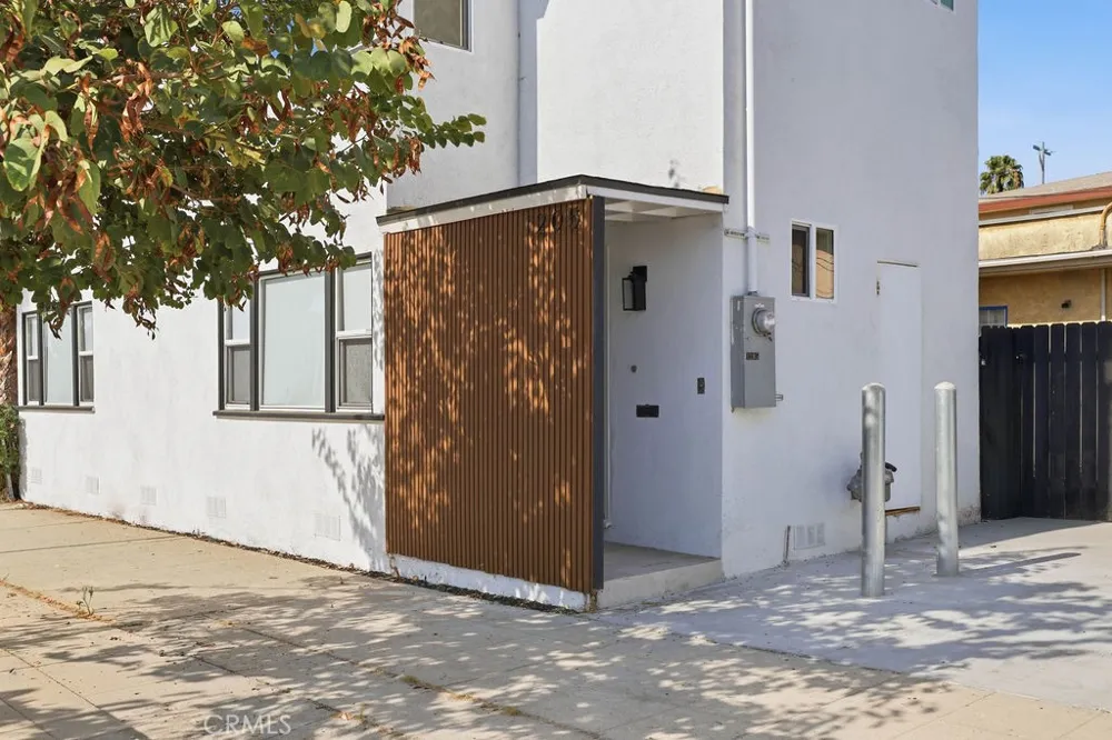1205 Cole Avenue Hollywood, CA 90038