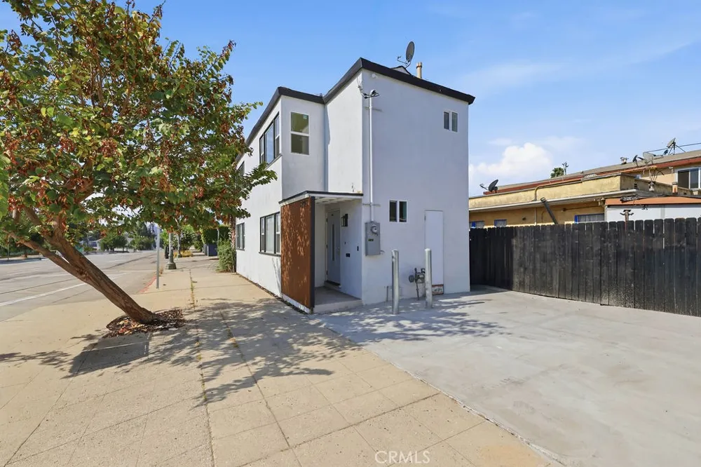 1205 Cole Avenue Hollywood, CA 90038