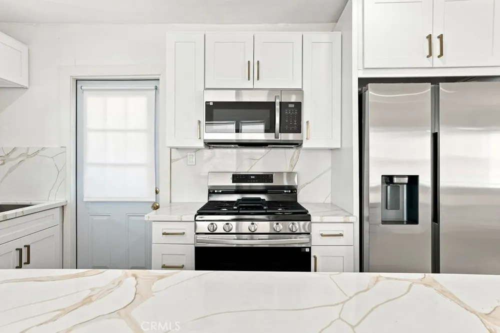 1205 Cole Avenue Hollywood, CA 90038