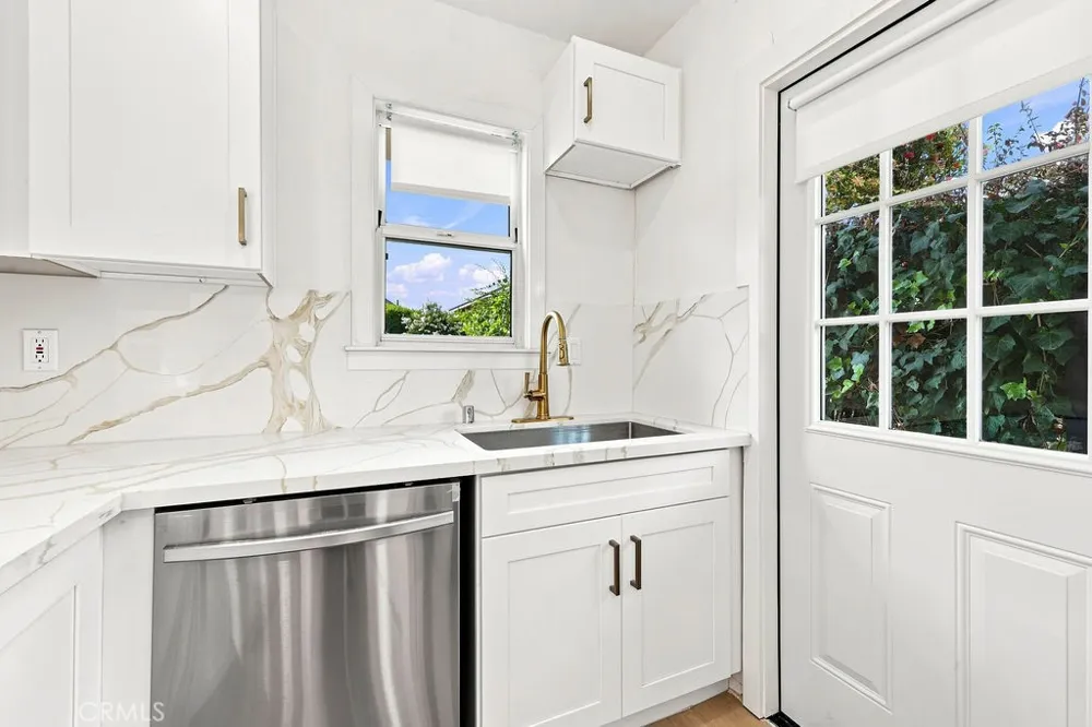 1205 Cole Avenue Hollywood, CA 90038